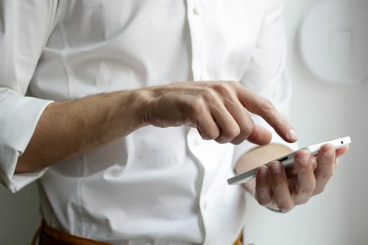 Customer searching for a local business on a smartphone